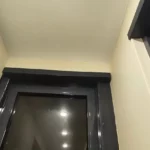 Натяжные потолки в Коммунарке: высота 3,10 м, металлический карниз с эффектом ниши и полный комплекс «под ключ» Натяжные потолки в Коммунарке: высота 3,10 м, металлический карниз с эффектом ниши и полный комплекс «под ключ»